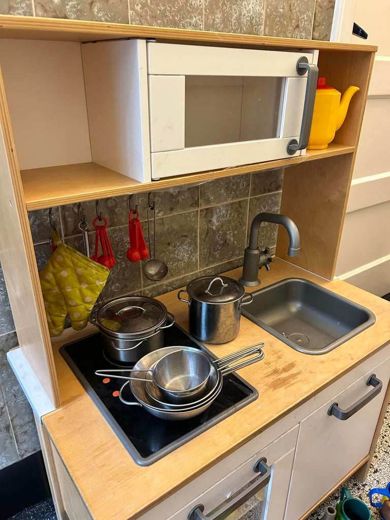 Houten kinderkeuken met accessoires en speelgoedeten, Ophalen, Gebruikt, Jongen of Meisje