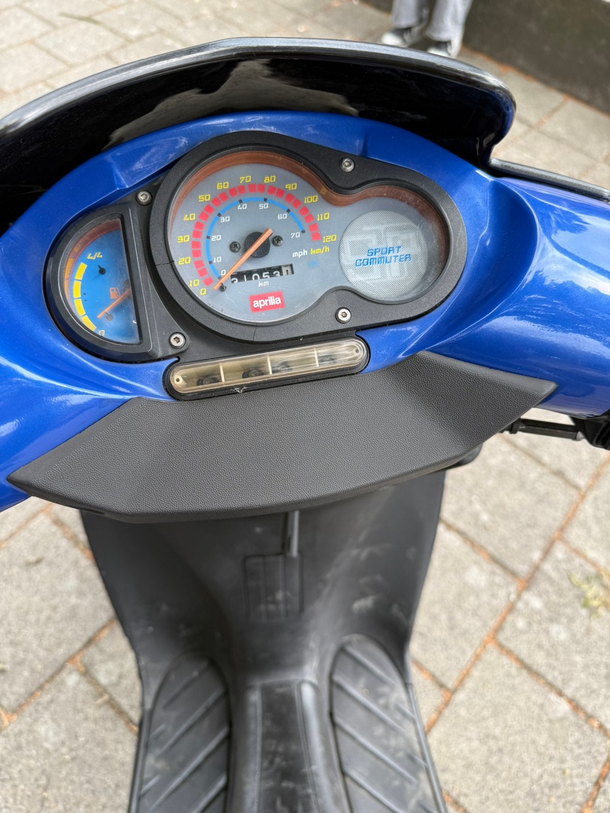 snelle aprillia sr50, Fietsen en Brommers, Scooters | Aprilia, Ophalen, Zo goed als nieuw, Benzine, Overige modellen