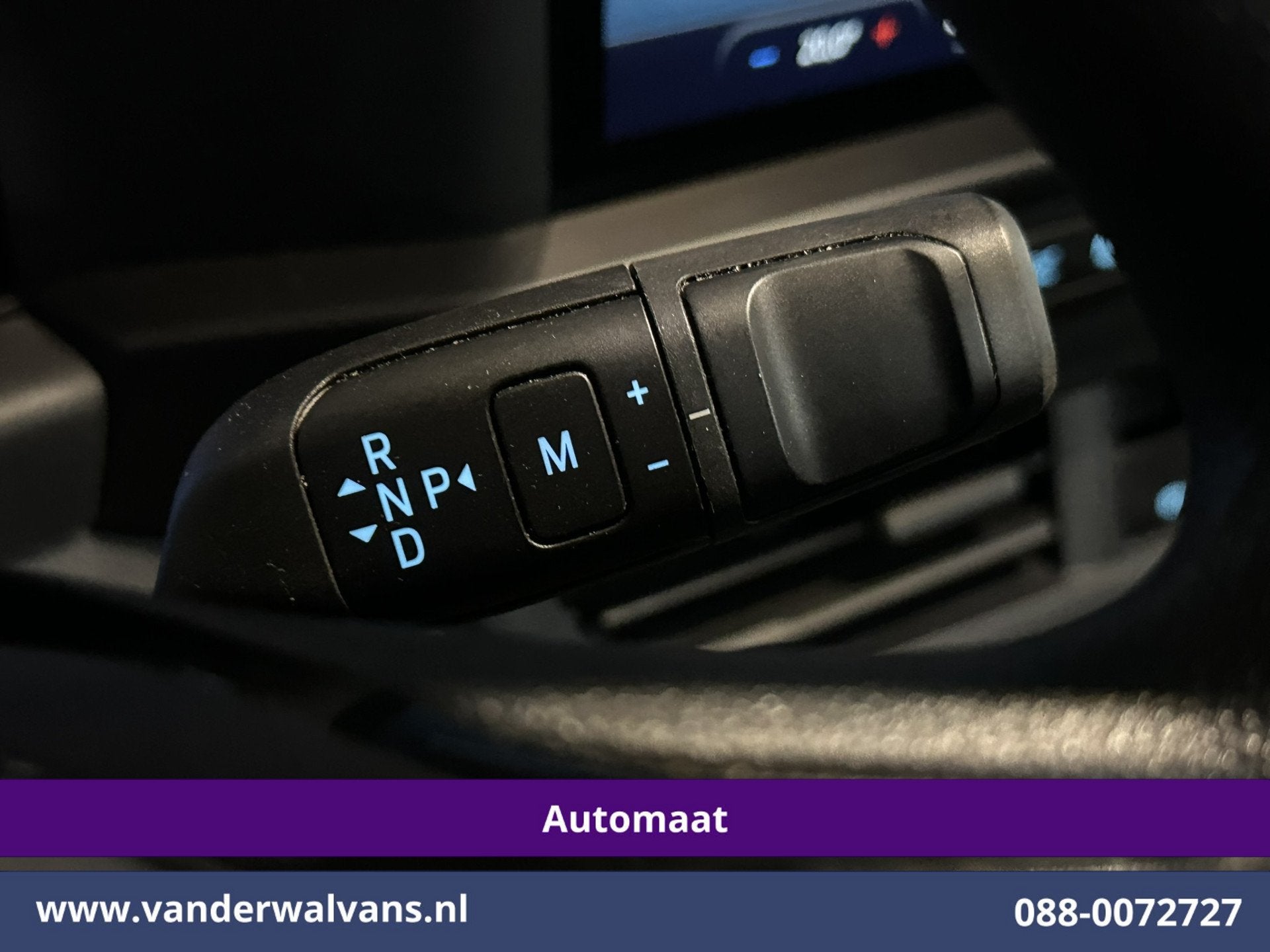 Ford Transit Custom 2.0 TDCI 136pk Automaat L1H1 Euro6 Airco, Auto's, Dealer onderhouden, 4 cilinders, 2470 kg, Wit