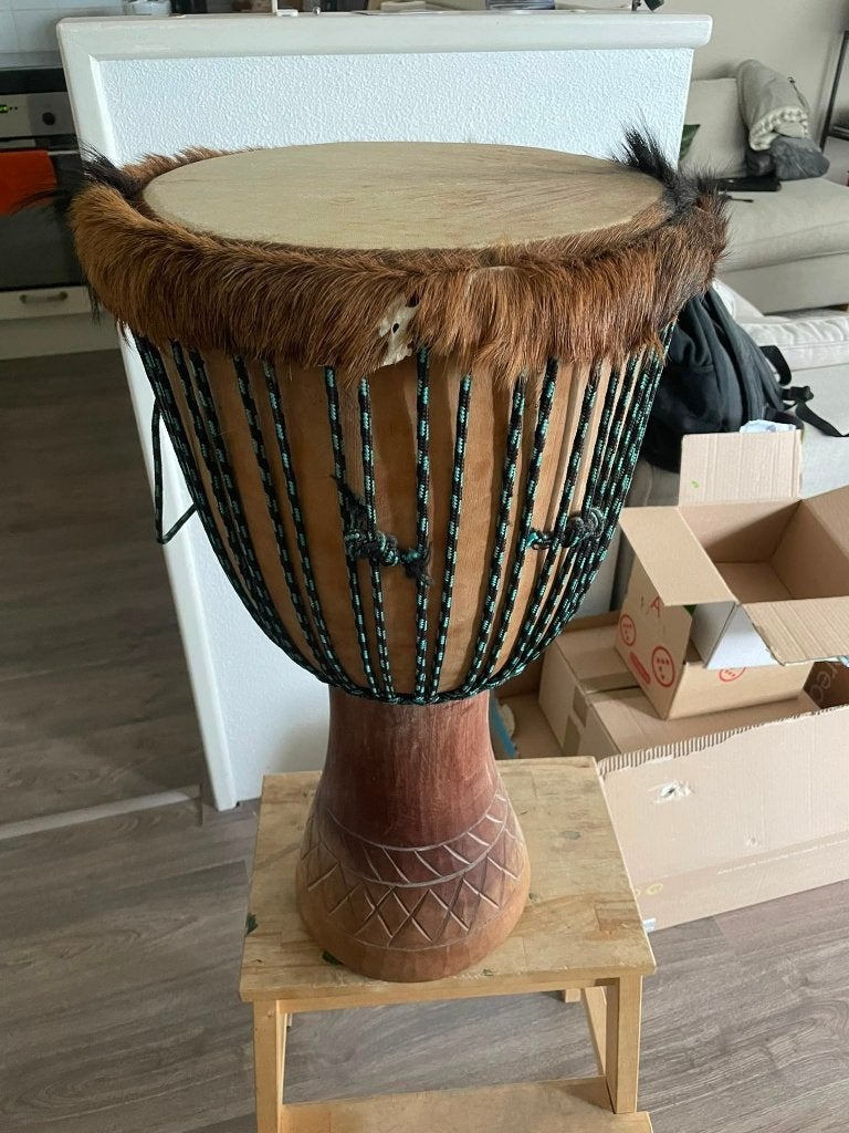 Authentieke houten djembe 63 cm – Ø 35 cm, Ophalen, Gebruikt, Trommel