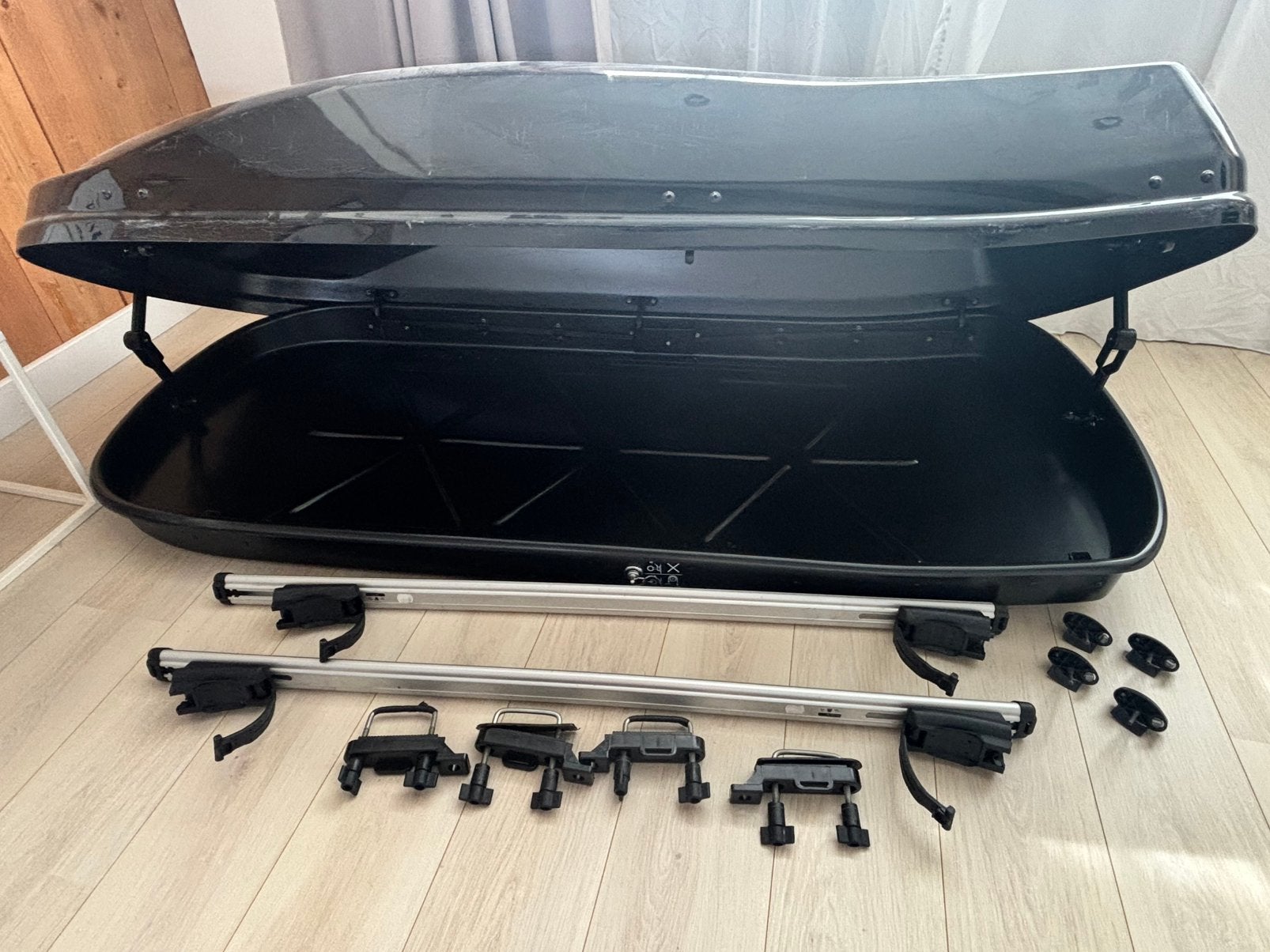Originele Renault dakkoffer 480 liter + dakdragers – 190 cm, Ophalen, Zo goed als nieuw