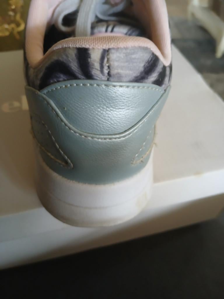 Ellesse sneakers mt 41, Ophalen of Verzenden, Zo goed als nieuw, Sneakers of Gympen