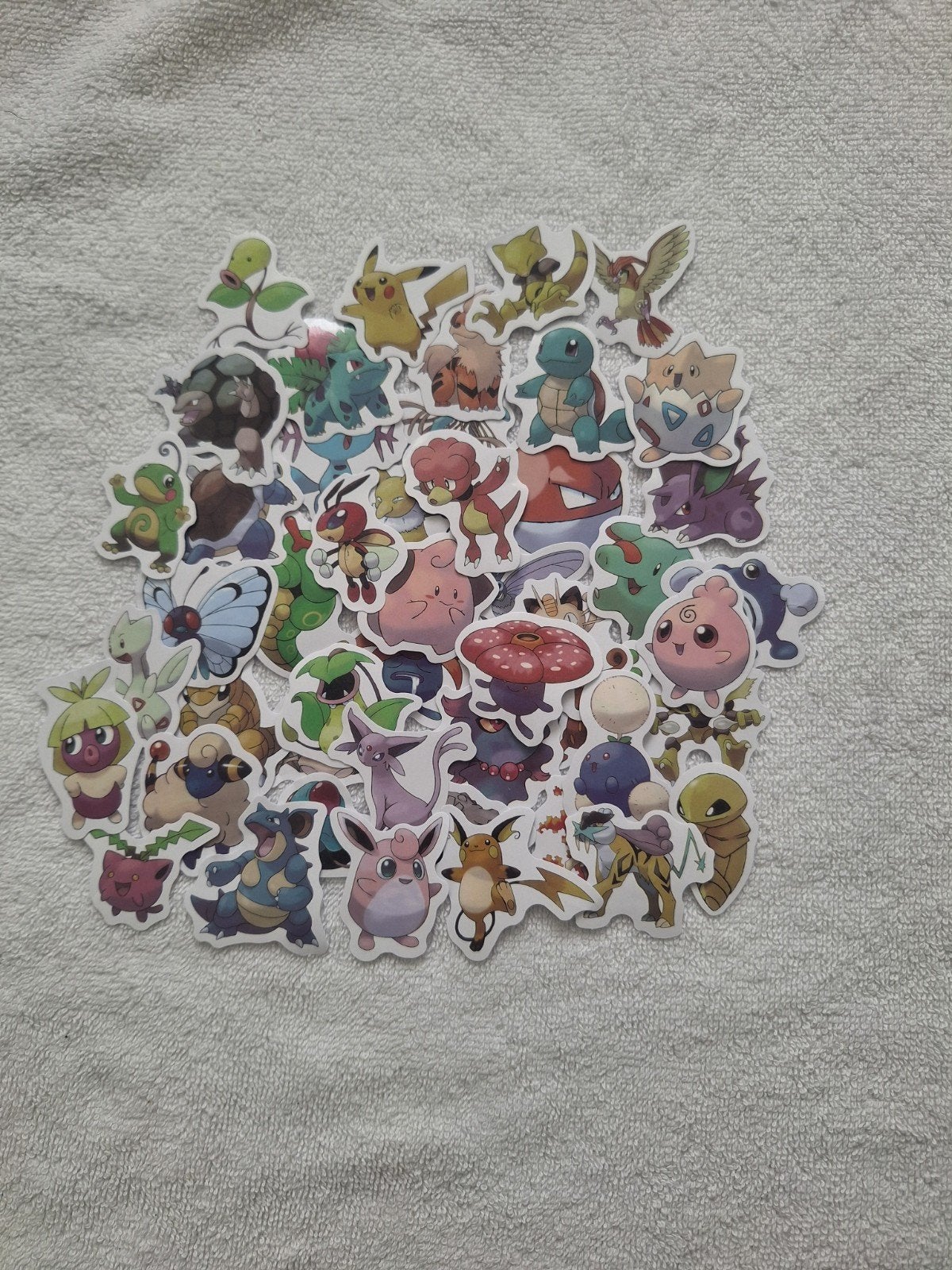 50 stuks Pokémon stickers - Diverse karakters, Verzenden