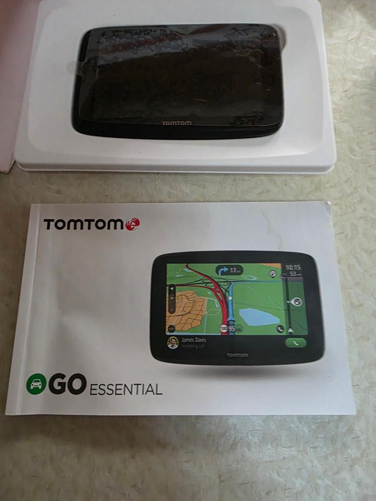 TomTom GO Essential Navigatiesysteem, Ophalen of Verzenden, Zo goed als nieuw