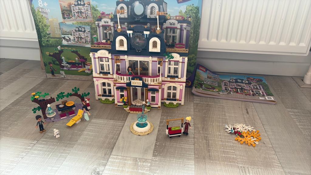 Lego friends hotel, Ophalen of Verzenden, Gebruikt