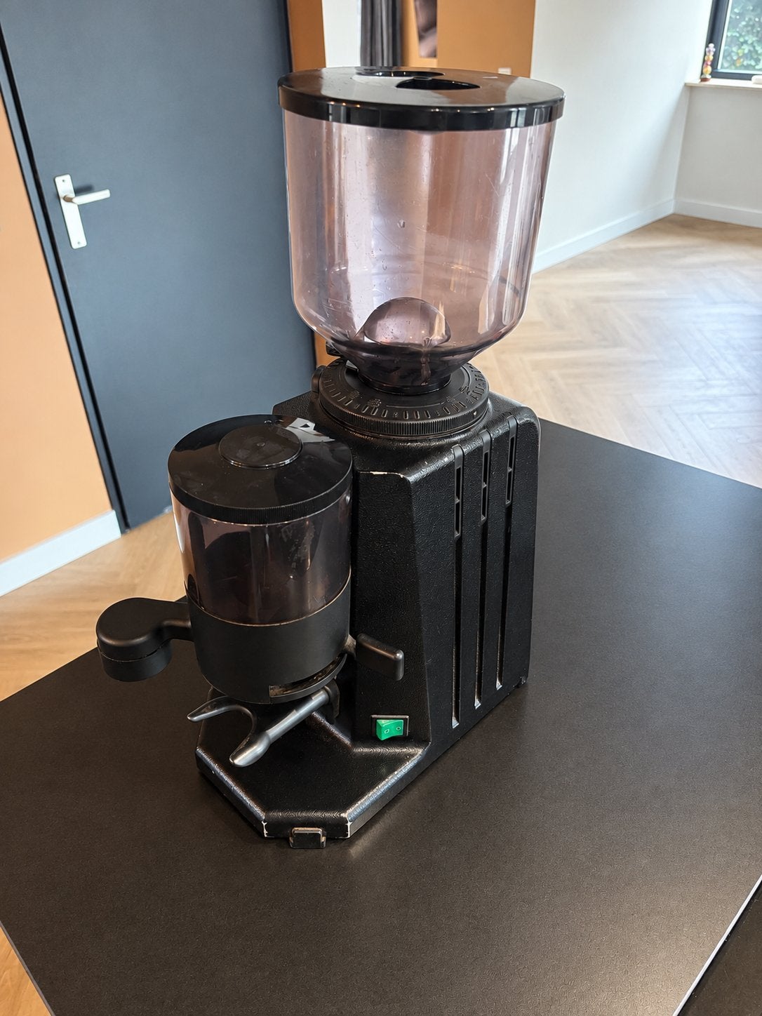 La San Marco SM 93/A Koffiemolen - Professioneel, Witgoed en Apparatuur, Ophalen of Verzenden, Gebruikt, Overige modellen, Koffiebonen