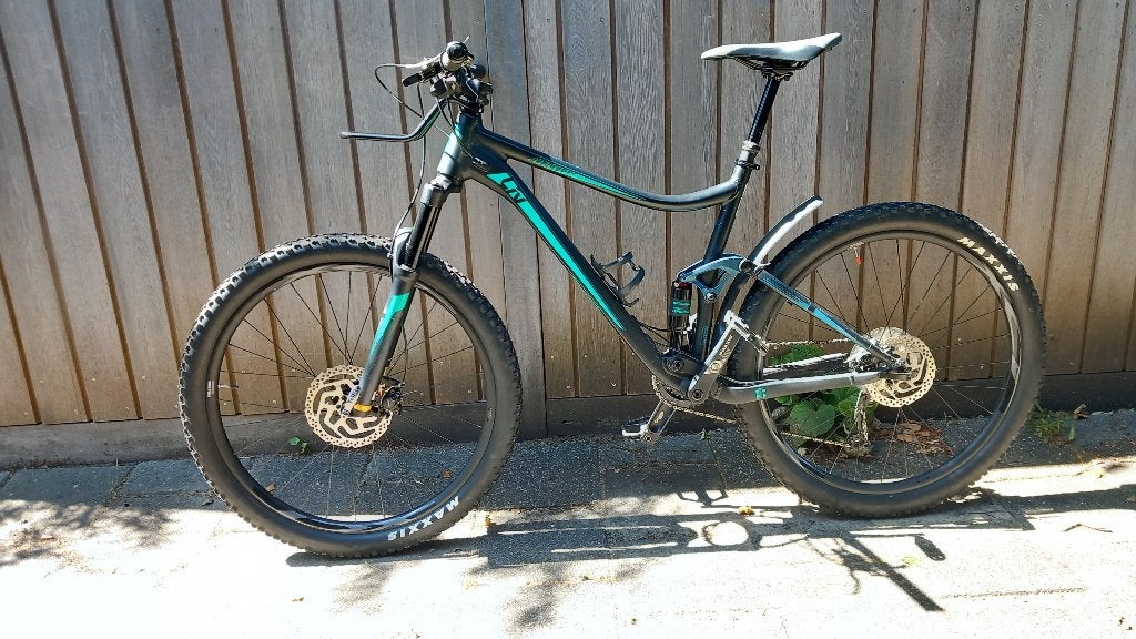 GIANT_Liv Embolden 2_ Fully mtb dames_ maat L, Fietsen en Brommers, Fietsen | Mountainbikes en ATB, Gebruikt, Dames, Giant, 53 tot 57 cm
