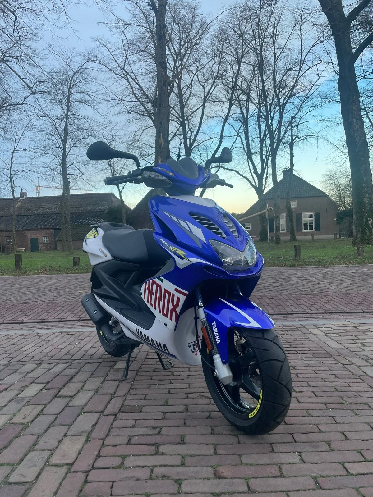 Yamaha aerox (rossi) kappenset gezocht, Fietsen en Brommers, Ophalen, Zo goed als nieuw, Kap, Yamaha