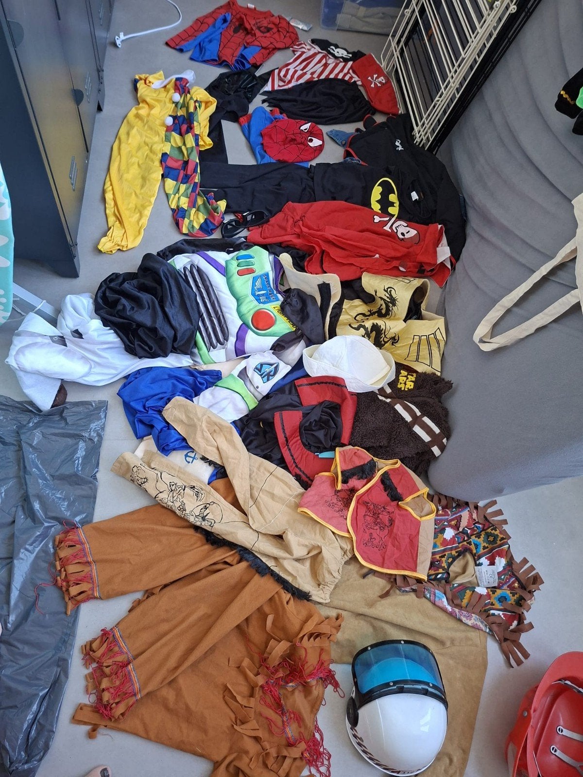 Grote partij verkleedkleding voor kinderen, Kinderen en Baby's, Carnavalskleding en Verkleedspullen, Ophalen of Verzenden, Gebruikt