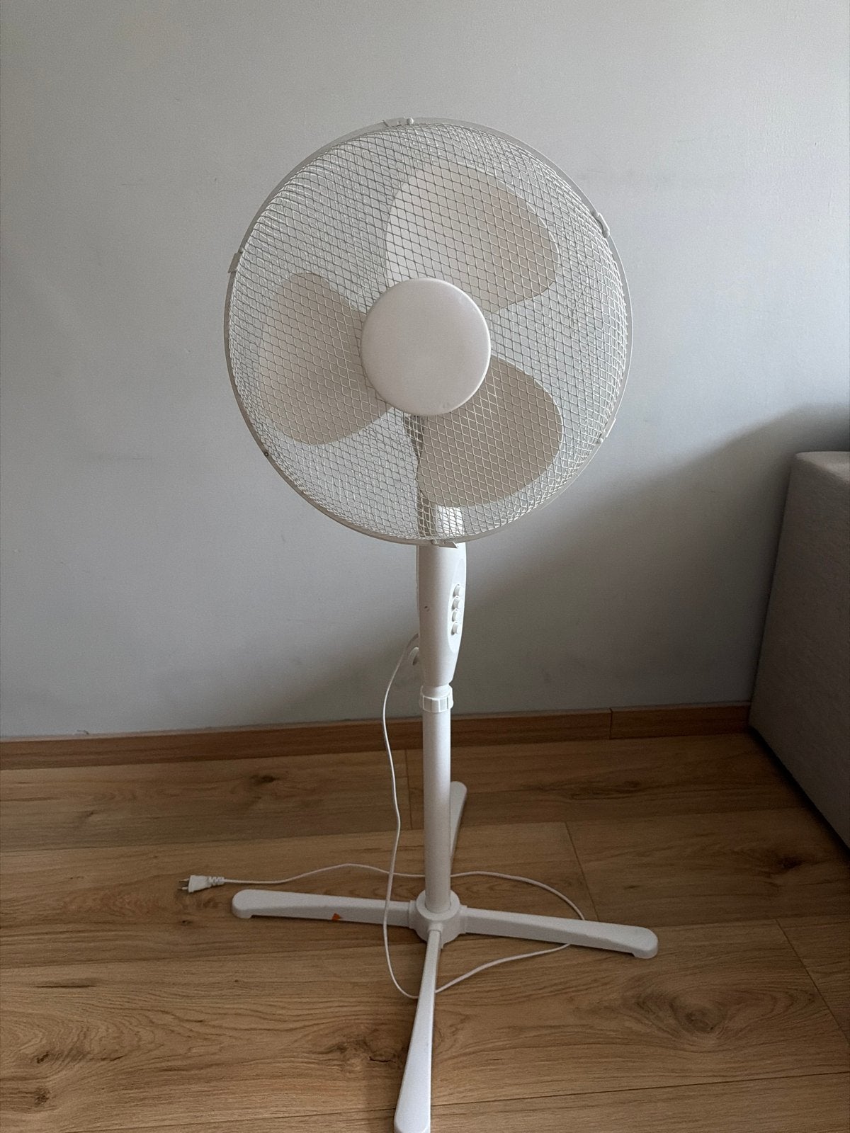 Witte Statiefventilator - Adriaanse Import & Export B.V., Ophalen, Gebruikt, Statiefventilator