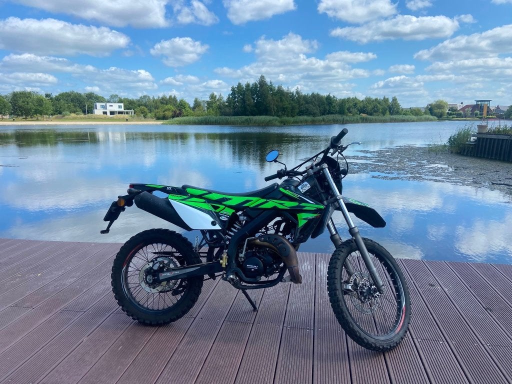 Rieju MRT 50 schakelbrommer, 6 versnellingen, Zo goed als nieuw, 50 cc, Ophalen