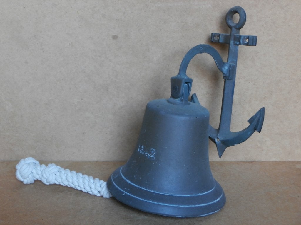 Oude scheepsbel opdruk 1842 ophangbeugel anker scheeps bel, Ophalen of Verzenden, Koper