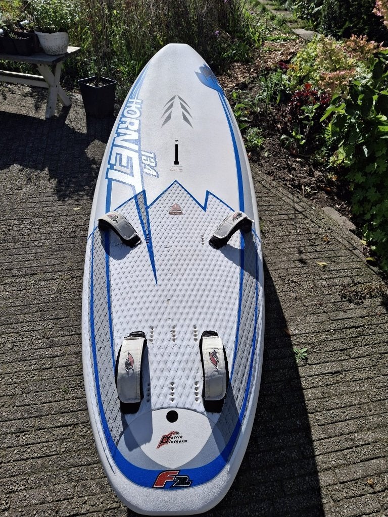 F2 Hornet 134 liter, Ophalen, Met mastvoet, 250 tot 300 cm, Gebruikt