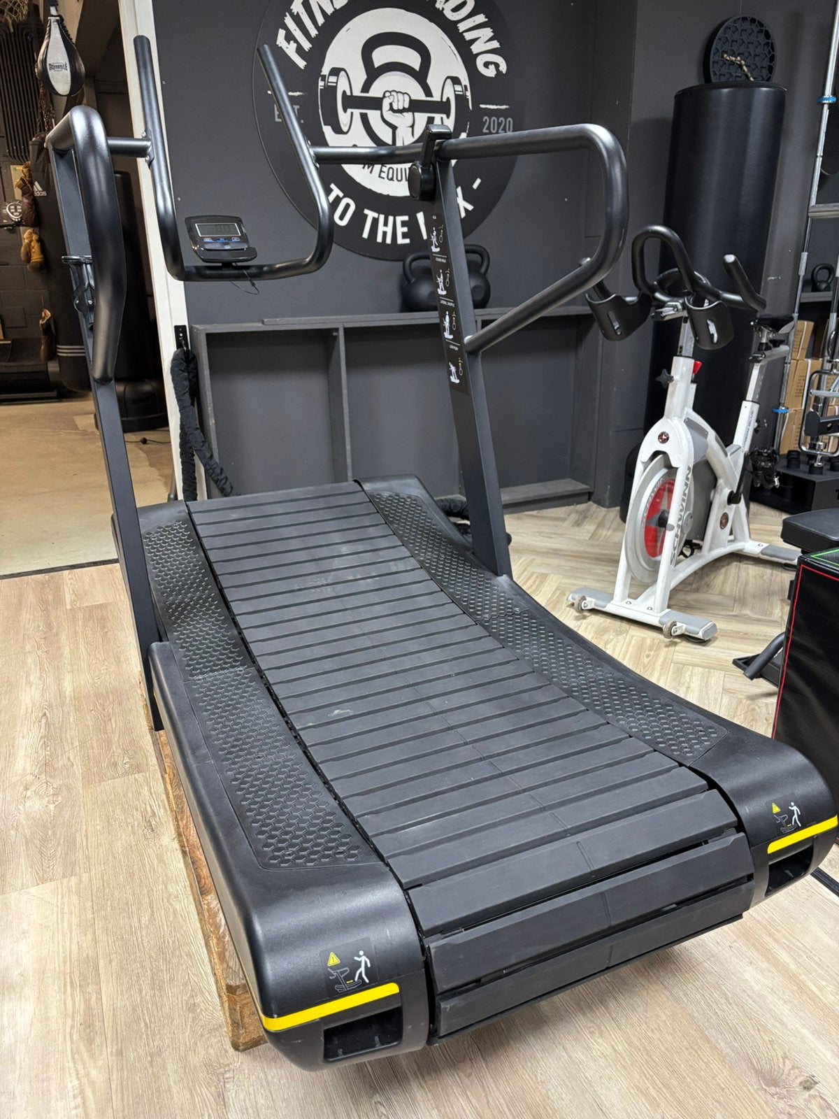 Nieuwe Curved Loopband incl display en magnetische weerstand, Sport en Fitness, Overige typen, Nieuw, Ophalen of Verzenden, .
