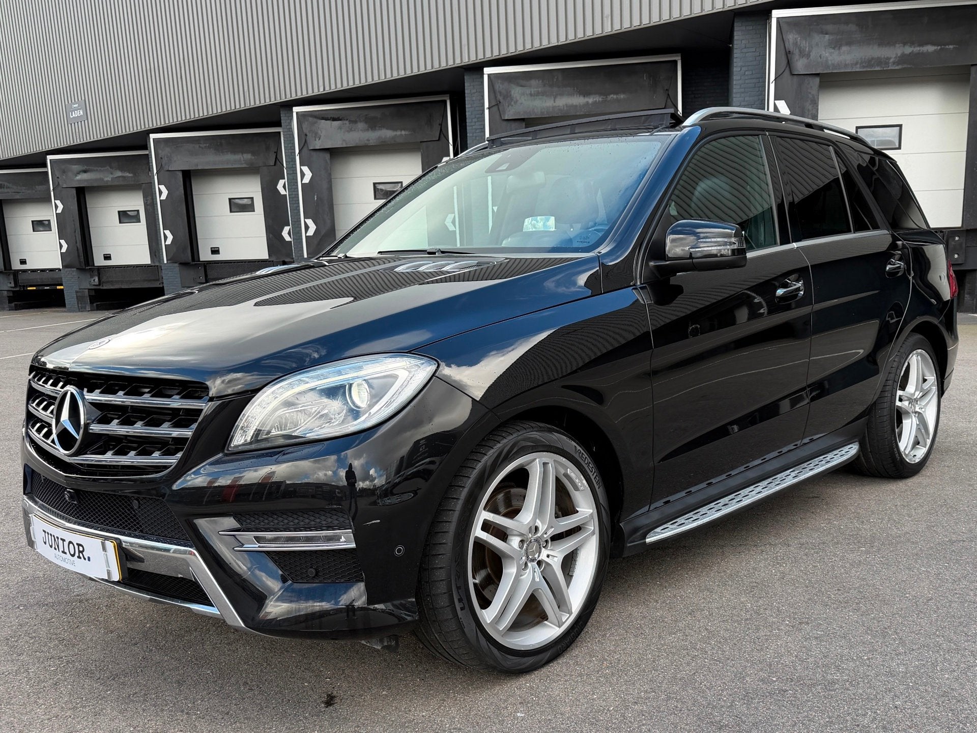 Mercedes-Benz M-klasse 350 AMG PAKKET PANO/BTW/360CAMERA/TRE, Auto's, Automaat, Gebruikt, Bedrijf, Diesel