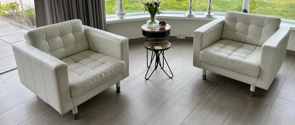 2 crèmekleurige leren stoelen met stalen poten, Ophalen, Gebruikt, Twee, Overige kleuren