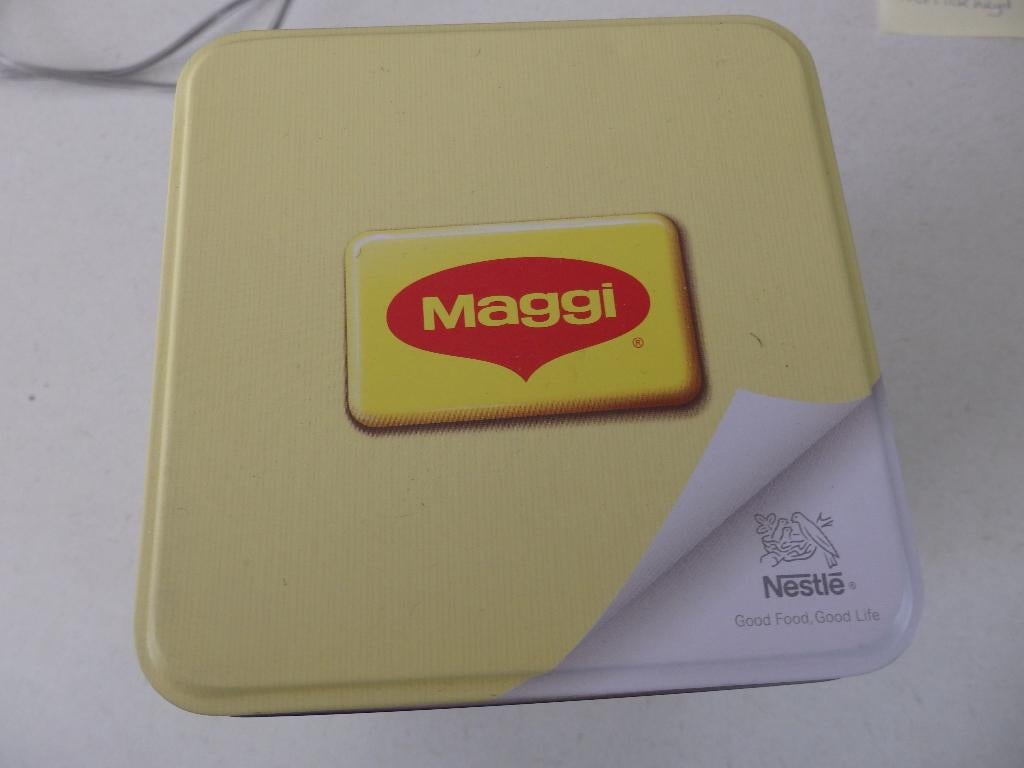 Blikje Maggie Nestle vierkant 2x, Verzamelen, Blikken, Ophalen of Verzenden, Zo goed als nieuw, Overige