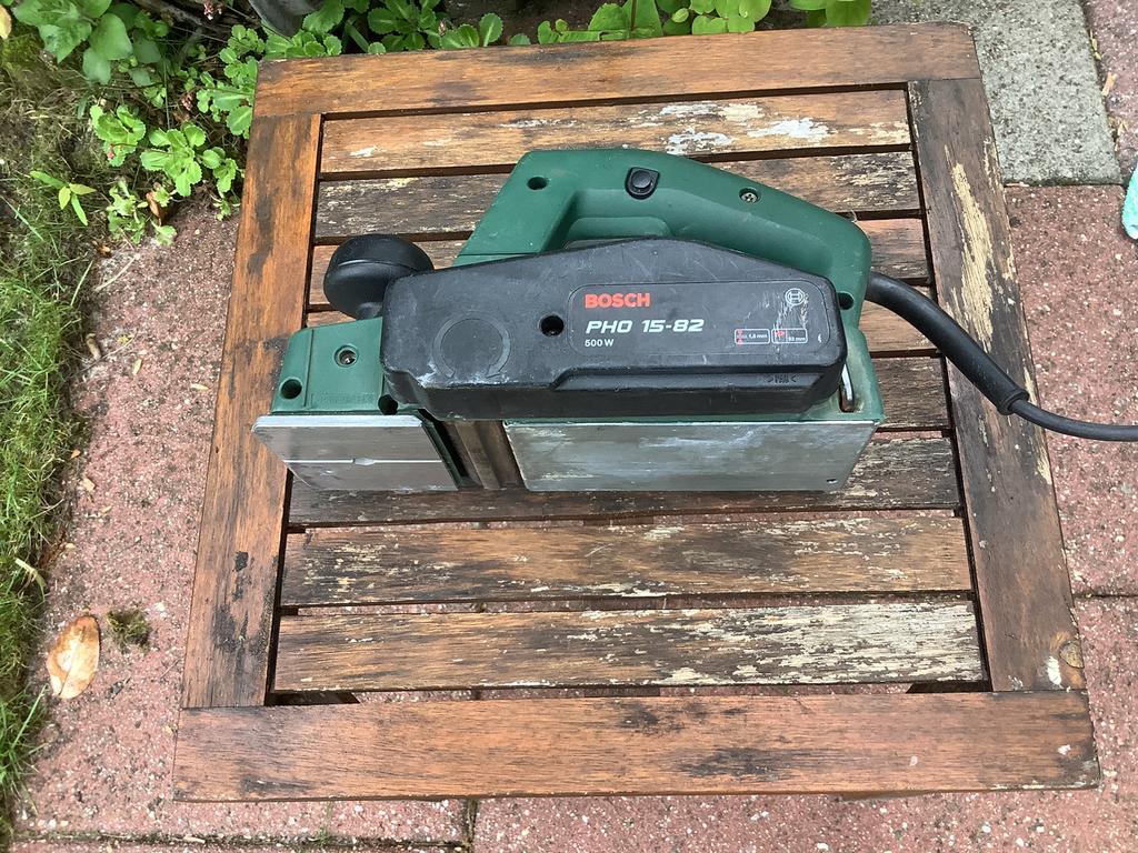 Bosch hout schaaf  € 30,00, Ophalen of Verzenden, Zo goed als nieuw, Minder dan 600 watt, Vlakschuurmachine