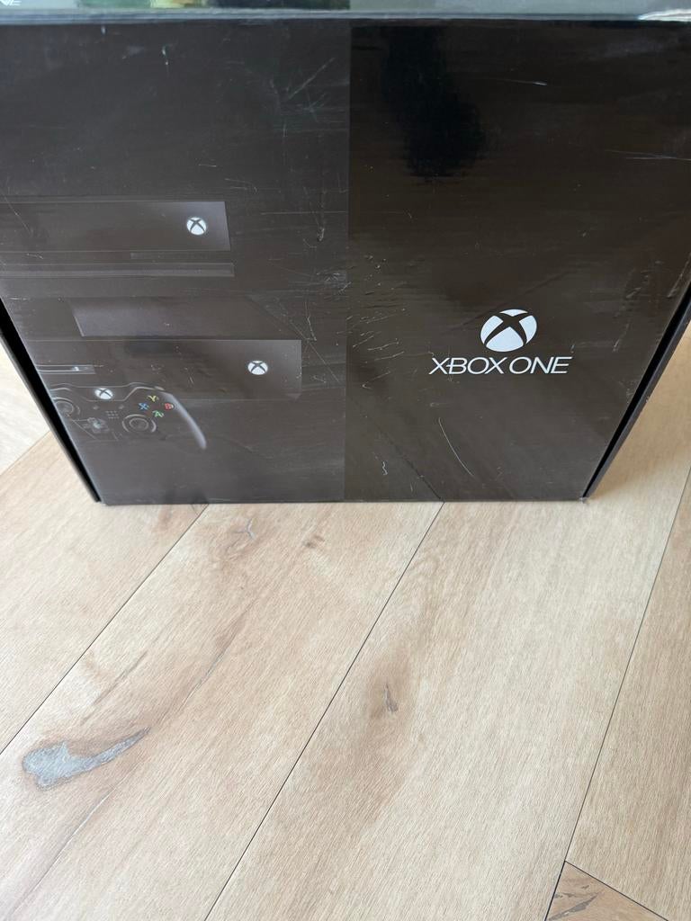 Xbox One console met 14 games, 2 controllers en Kinect, Spelcomputers en Games, Spelcomputers | Xbox One, Gebruikt, Xbox One, 500 GB