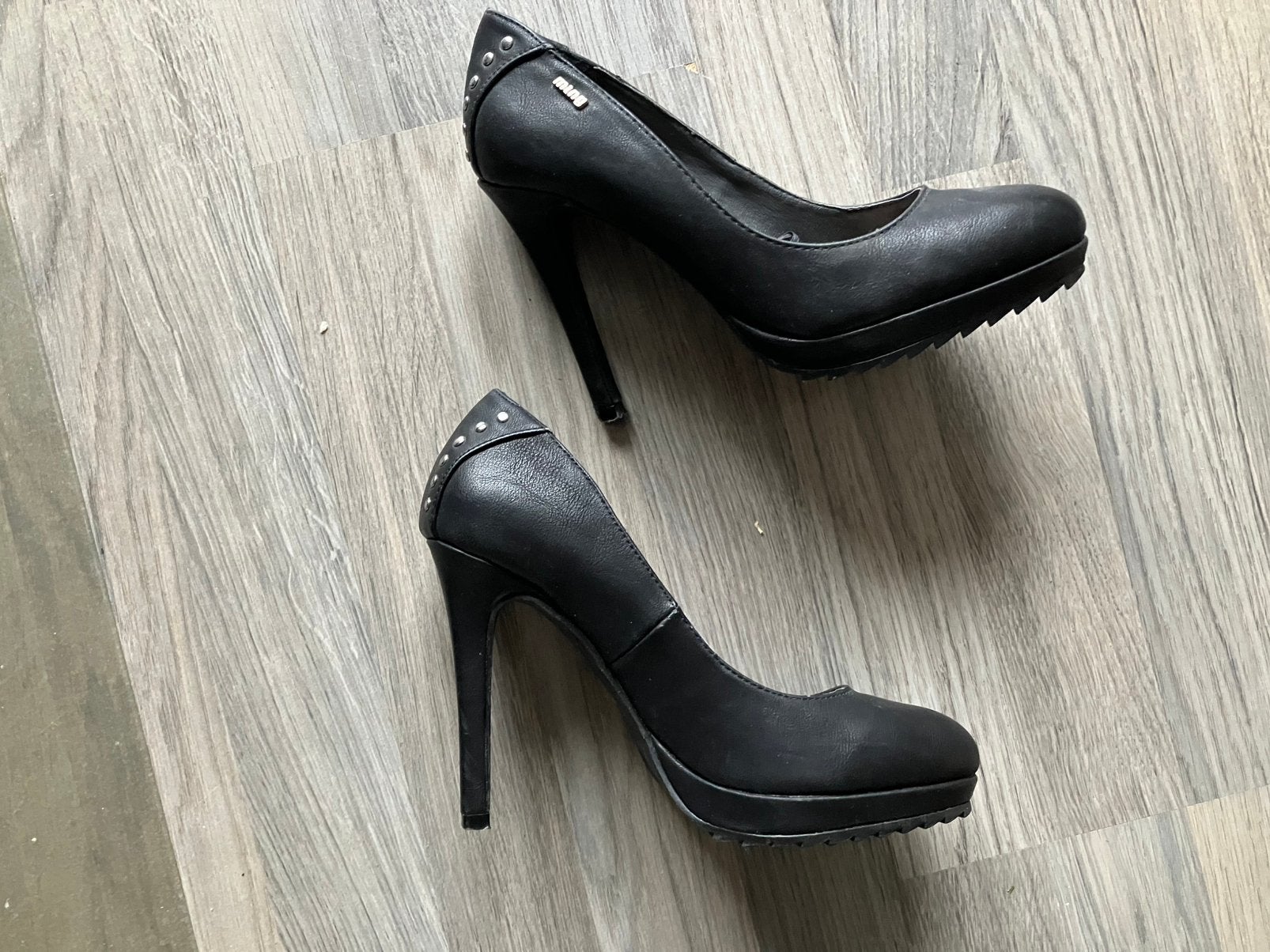Super mooie schoenen Ming maat 38 hoge hak koopje, Kleding | Dames, Schoenen, Ophalen of Verzenden, Zo goed als nieuw, Zwart, Pumps