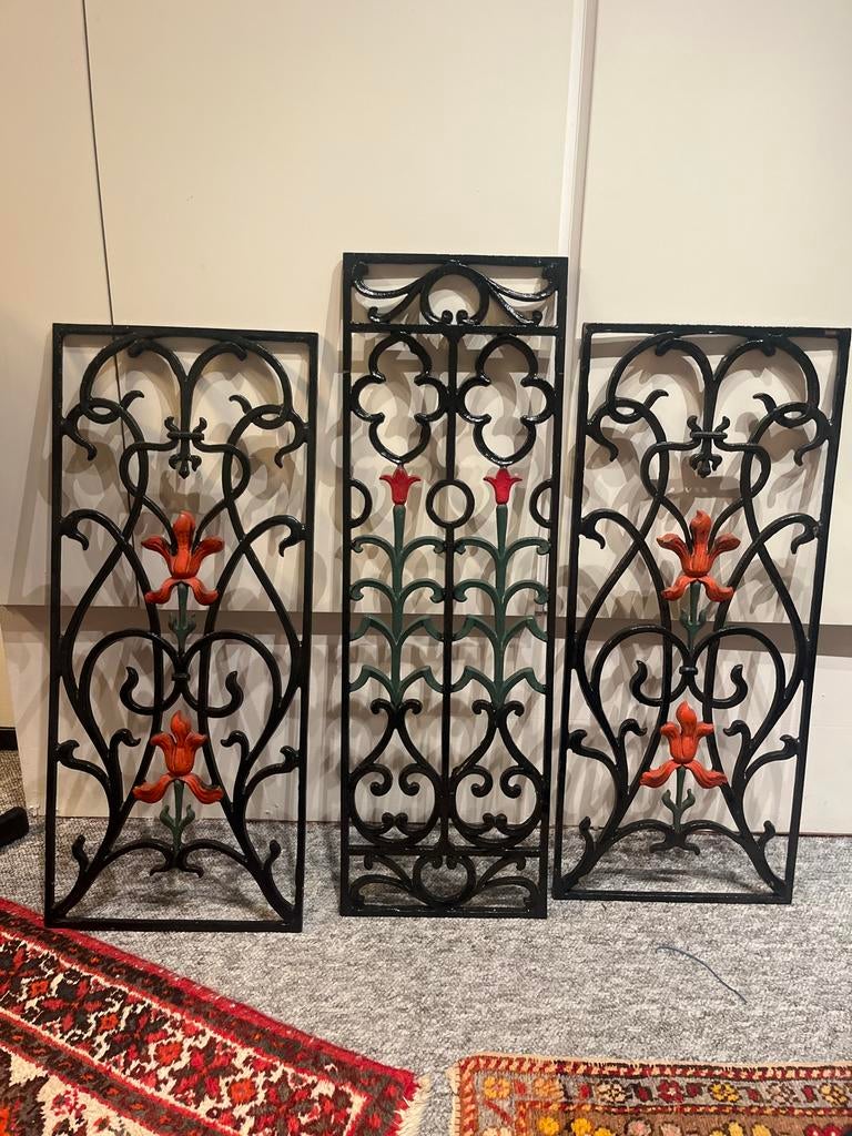 Gietijzeren raam/deur frames met lelies en tulpen, Ophalen of Verzenden
