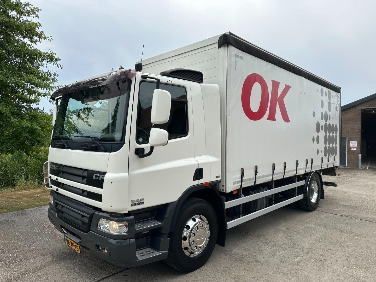 DAF CF.300 / NL TRUCK / IN NIEUWSTAAT / EURO 5 / SLECHTS 153, Automaat, Euro 5, Achterwielaandrijving, Wit