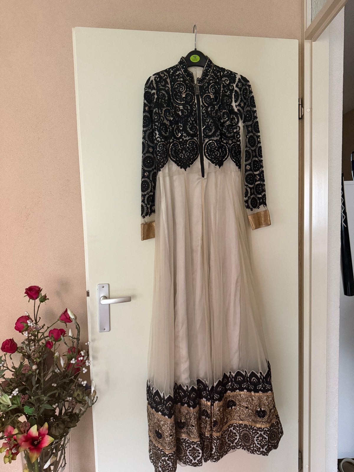 Feestjurk Maat 36/38 - Elegant en feestelijk, Kleding | Dames, Ophalen, Zwart, Zo goed als nieuw, Maat 36 (S)