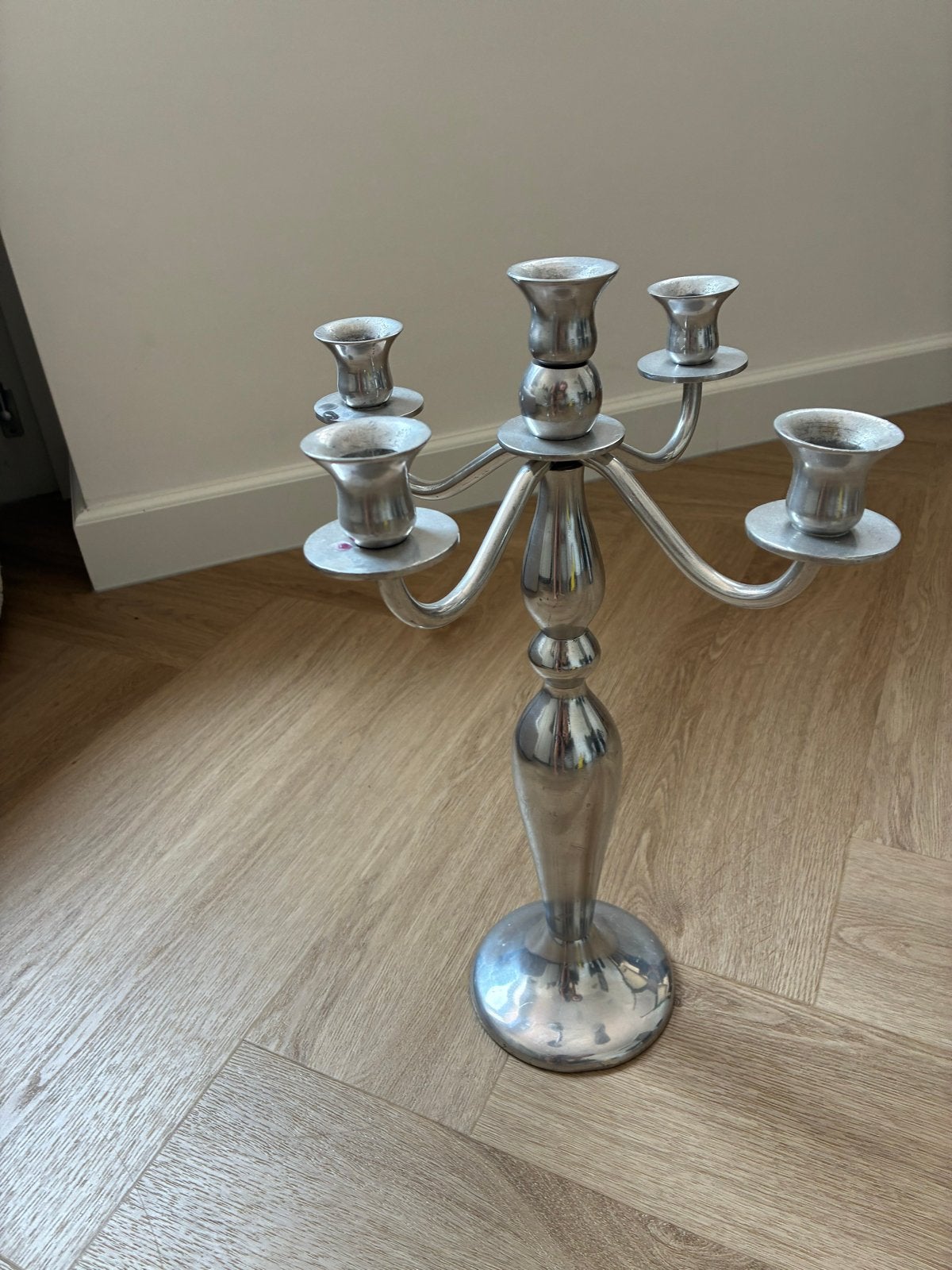 Zilverkleurige Vijfarmige Kandelaar van Hema, Antiek en Kunst, Ophalen of Verzenden, Overige materialen