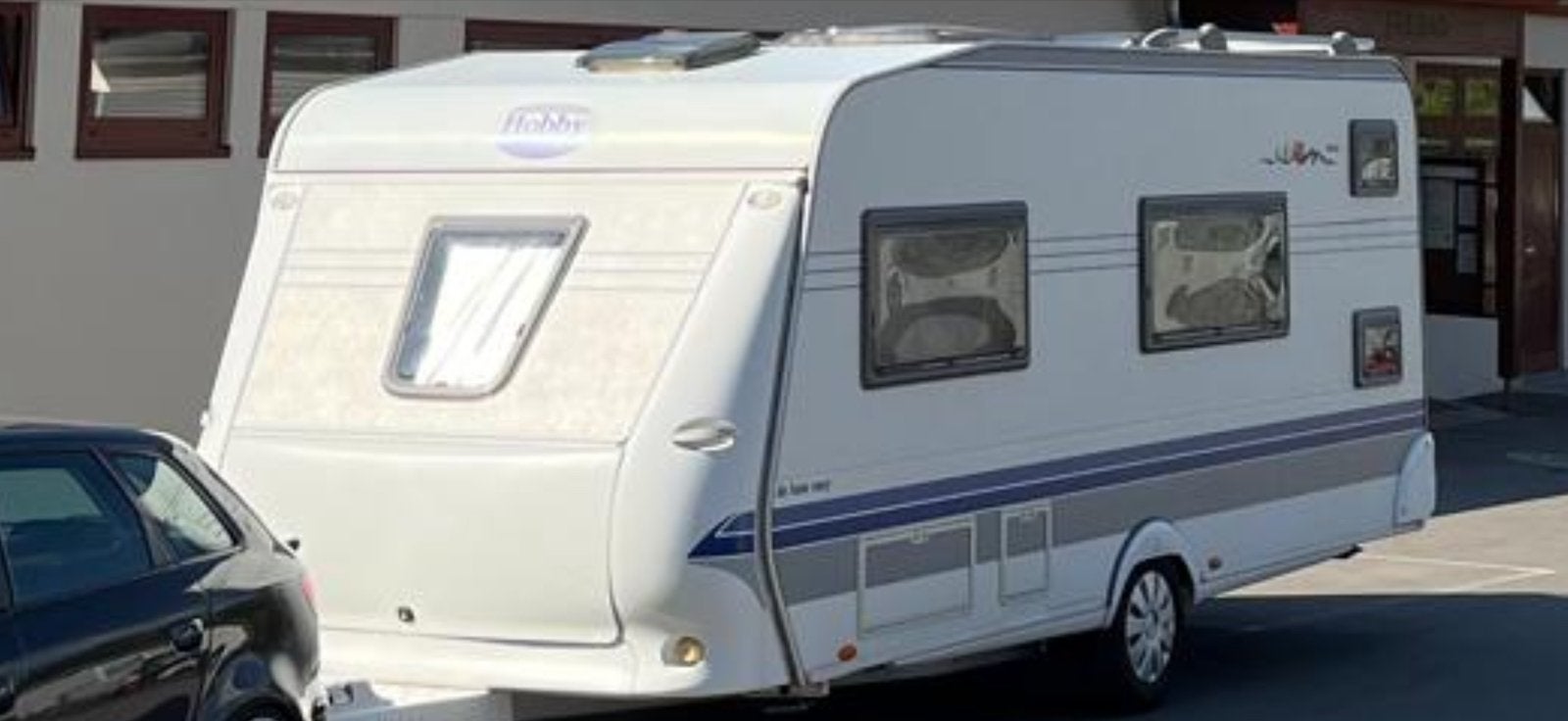Nette Hobby 500 KMFE Dorema voortent + luifel (mover), Hobby, Treinzit, Particulier, Schokbreker