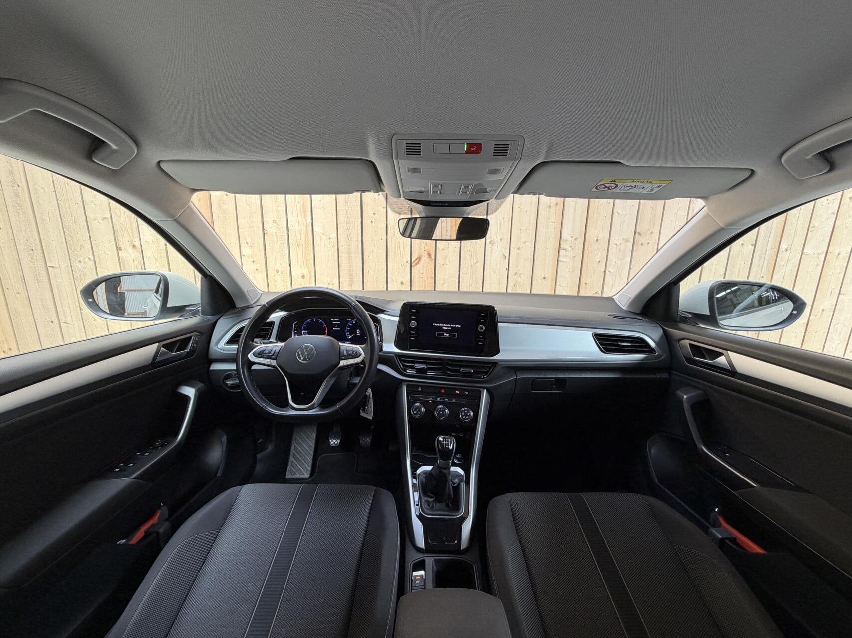 Volkswagen T-Roc 1.0 TSI Life 75 Edition Apple CarPlay/Andro, Auto's, Voorwielaandrijving, Gebruikt, Euro 6, Origineel Nederlands