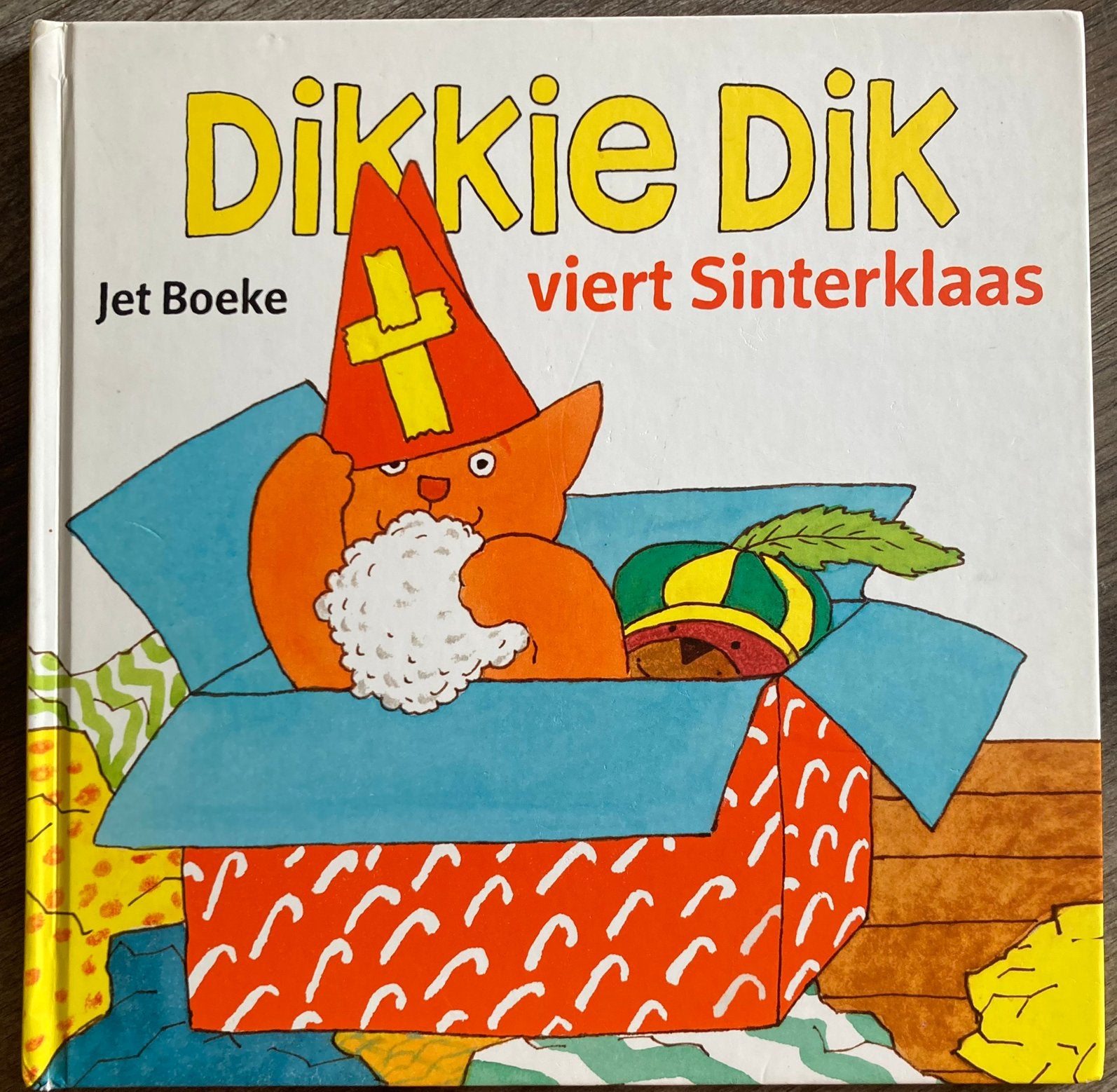 DIKKIE DIK Viert Sinterklaas - Jet Boeke, Ophalen of Verzenden, Gelezen