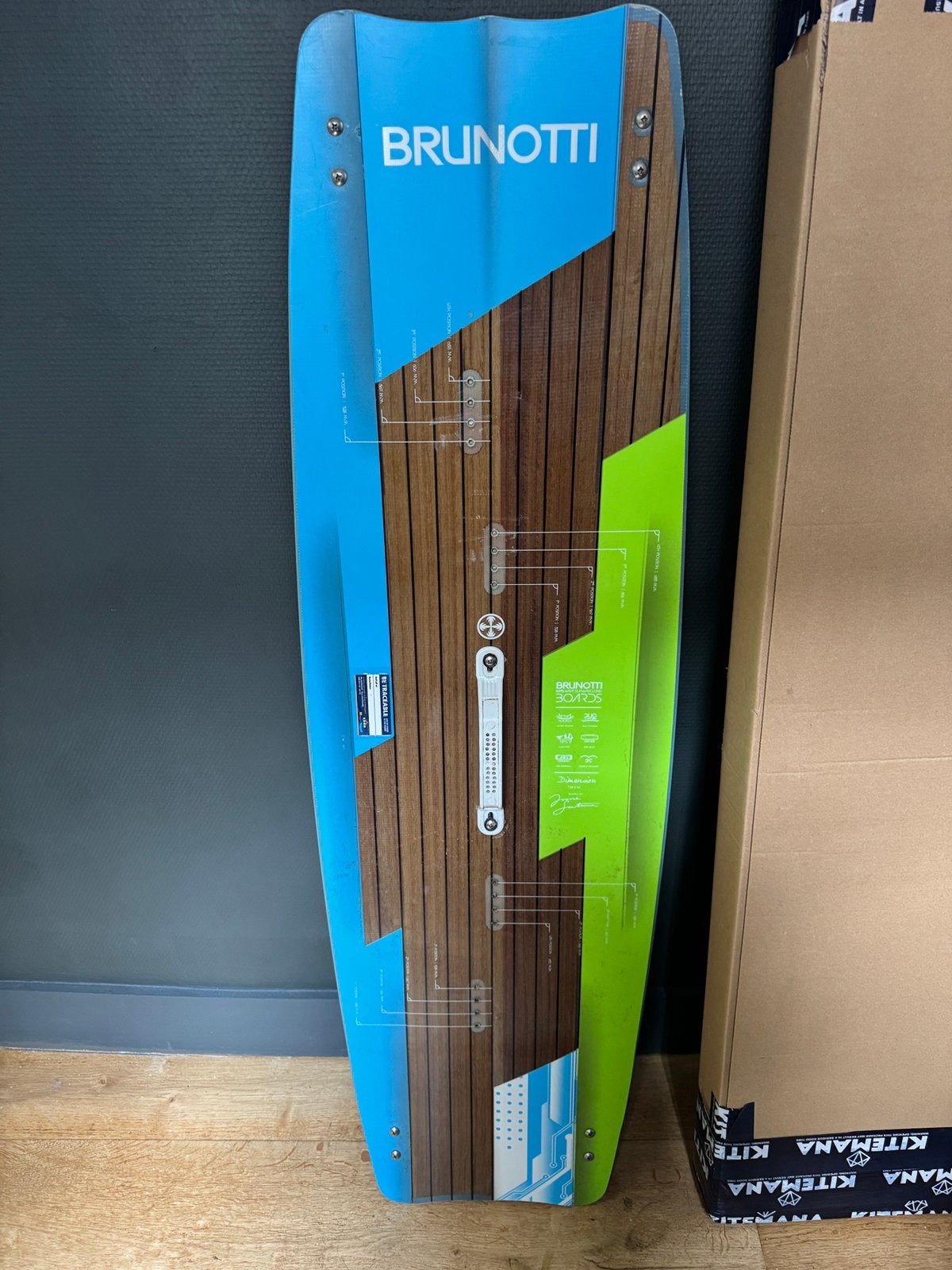 Brunotti Dimension, Watersport en Boten, Twintip, Ophalen, Zo goed als nieuw, 4 m² of minder