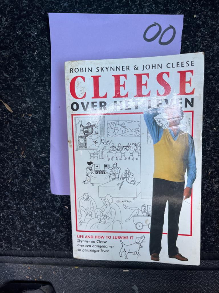 Cleese Over Het Leven - Robin Skynner & John Cleese, Ophalen of Verzenden, Zo goed als nieuw, Europa overig
