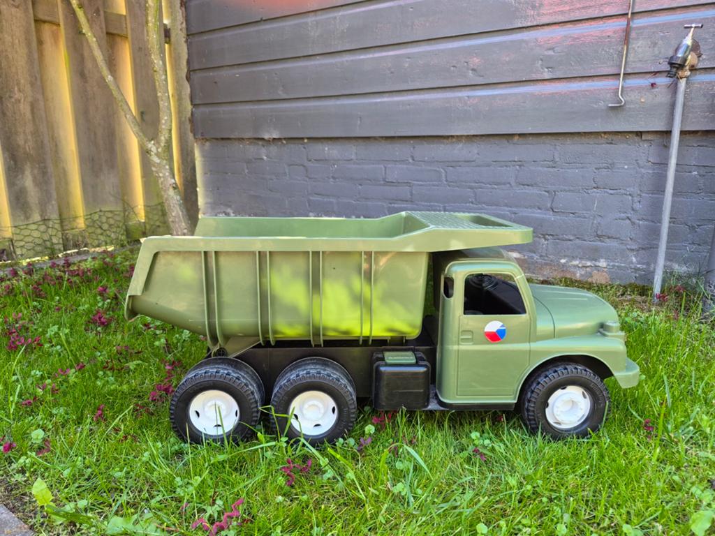 Grote Tatra kiepwagen - Dino Toys, Ophalen, Gebruikt