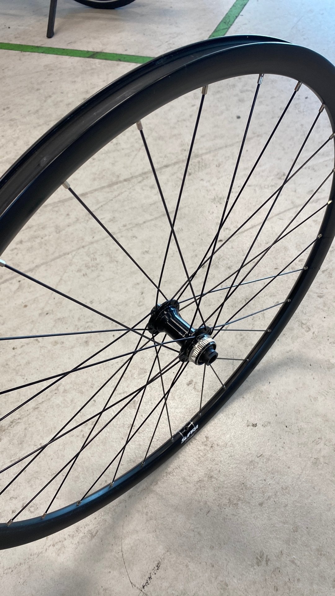 Te koop een racefiets voorwiel, Fietsen en Brommers, Fietsonderdelen, Ophalen of Verzenden, Zo goed als nieuw, Racefiets