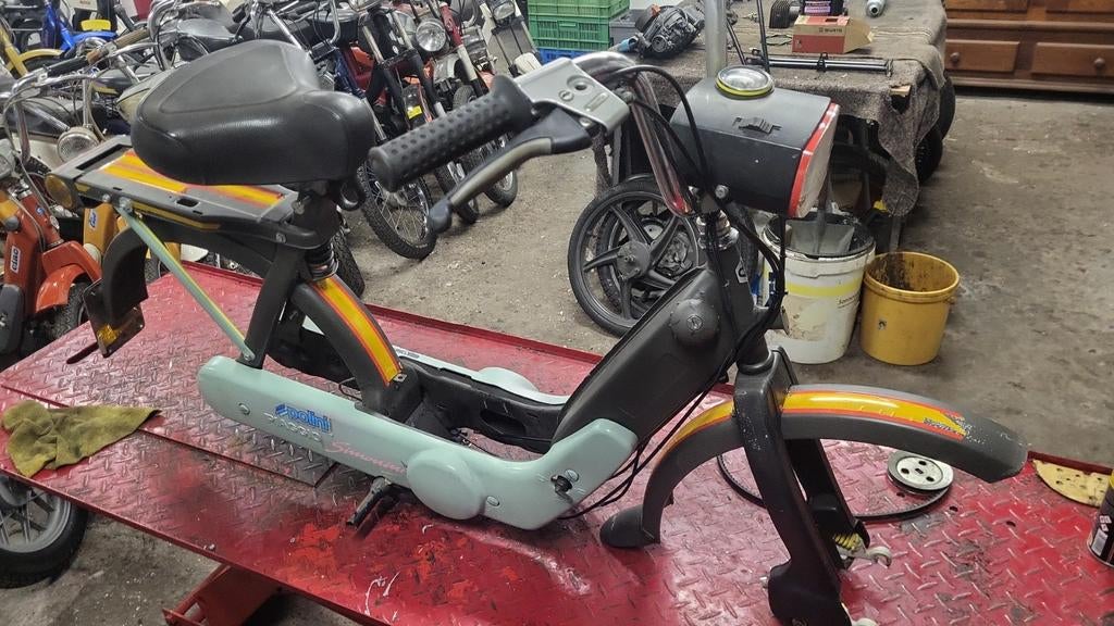 Vespa Piaggio ciao frame met geel kenteken, Fietsen en Brommers, Ophalen, Gebruikt, Frame, Piaggio