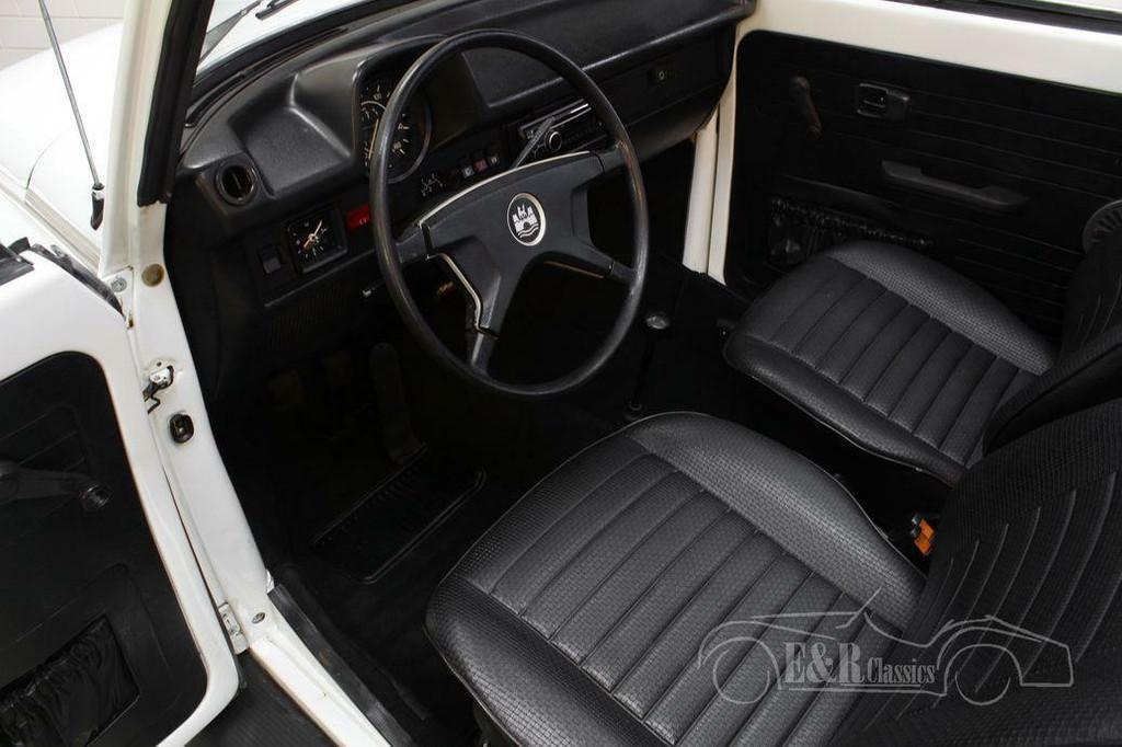 VW Kever Cabriolet | Gerestaureerd | Zeer goede staat | 1979, Auto's, Oldtimers, Achterwielaandrijving, Zwart, Cabriolet, Wit