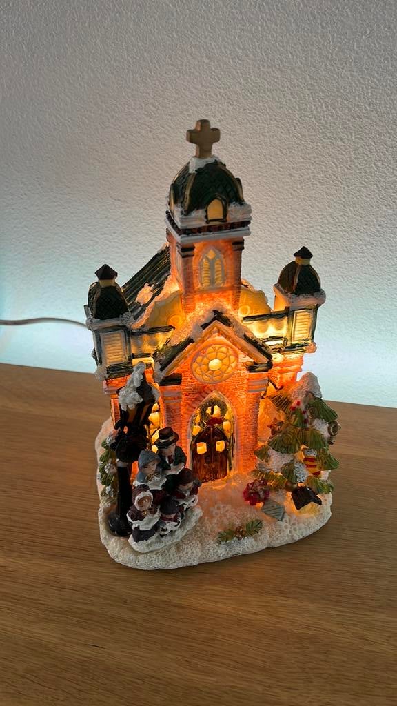 Kerkje voor kerstdorp  (afmetingen 14,5x13x23,5cm), Diversen, Kerst, Ophalen of Verzenden, Zo goed als nieuw
