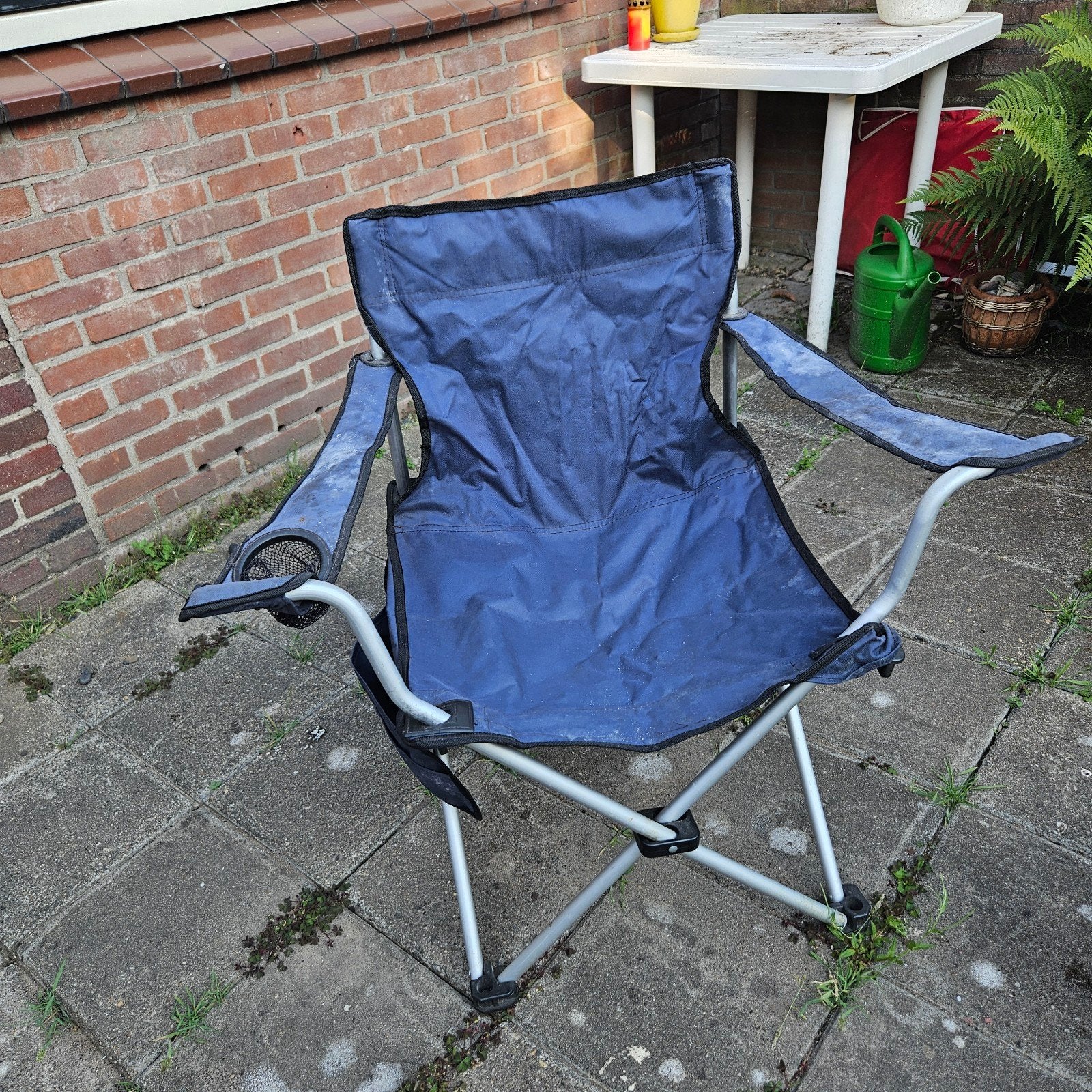 Blauwe opvouwbare campingstoel met bekerhouder, Caravans en Kamperen, Ophalen, Gebruikt, Campingstoel