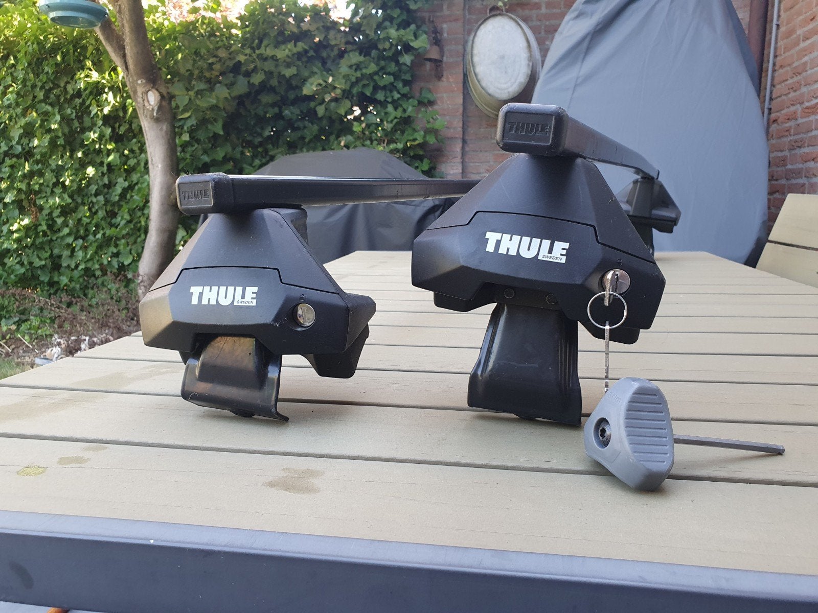 Thule dakdragers - voor auto zonder dakrail, Auto diversen, Dakdragers, Gebruikt, Ophalen