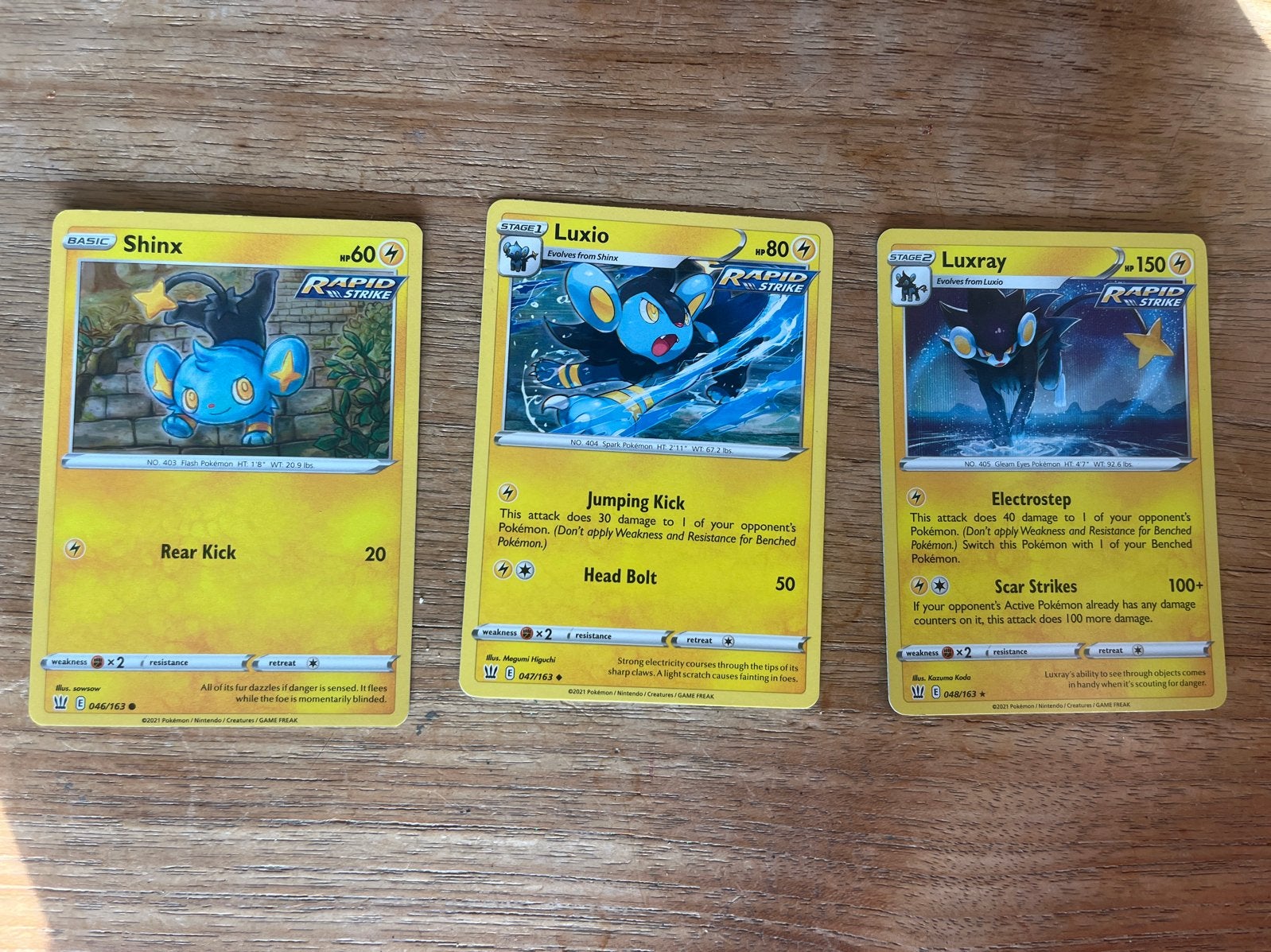 Pokémon Kaarten: Shinx, Luxio, Luxray (Rapid Strike), Ophalen of Verzenden, Zo goed als nieuw, Meerdere kaarten