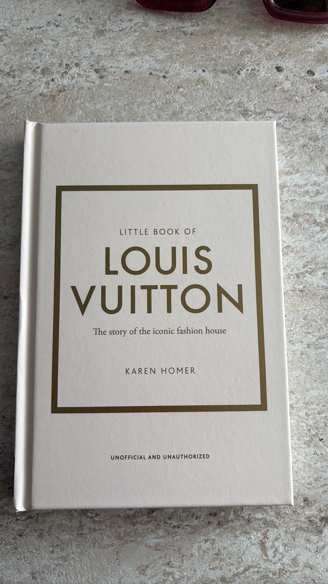Little book of louis vuitton, Boeken, Ophalen, Zo goed als nieuw, Mode algemeen