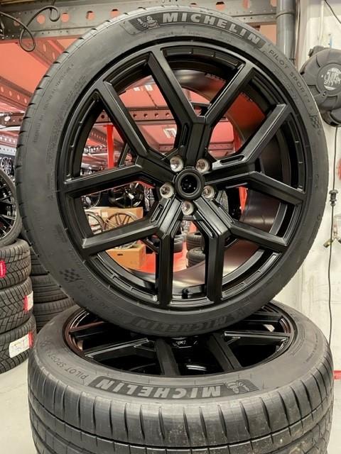 23" Defender velgen + Michelin zomerbanden, Auto-onderdelen, Niet ingevuld, 285 mm, Banden en Velgen, Niet ingevuld