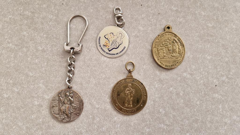4 oude religie penningen, Ophalen of Verzenden, Gebruikt