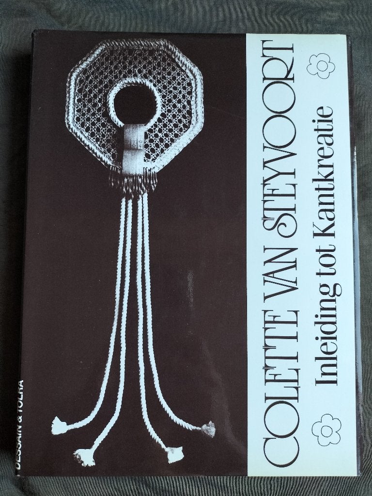 Colette v Steyvoort- Inleiding tot Kantkreatie / kantklossen, Ophalen of Verzenden, Zo goed als nieuw, Boek of Tijdschrift