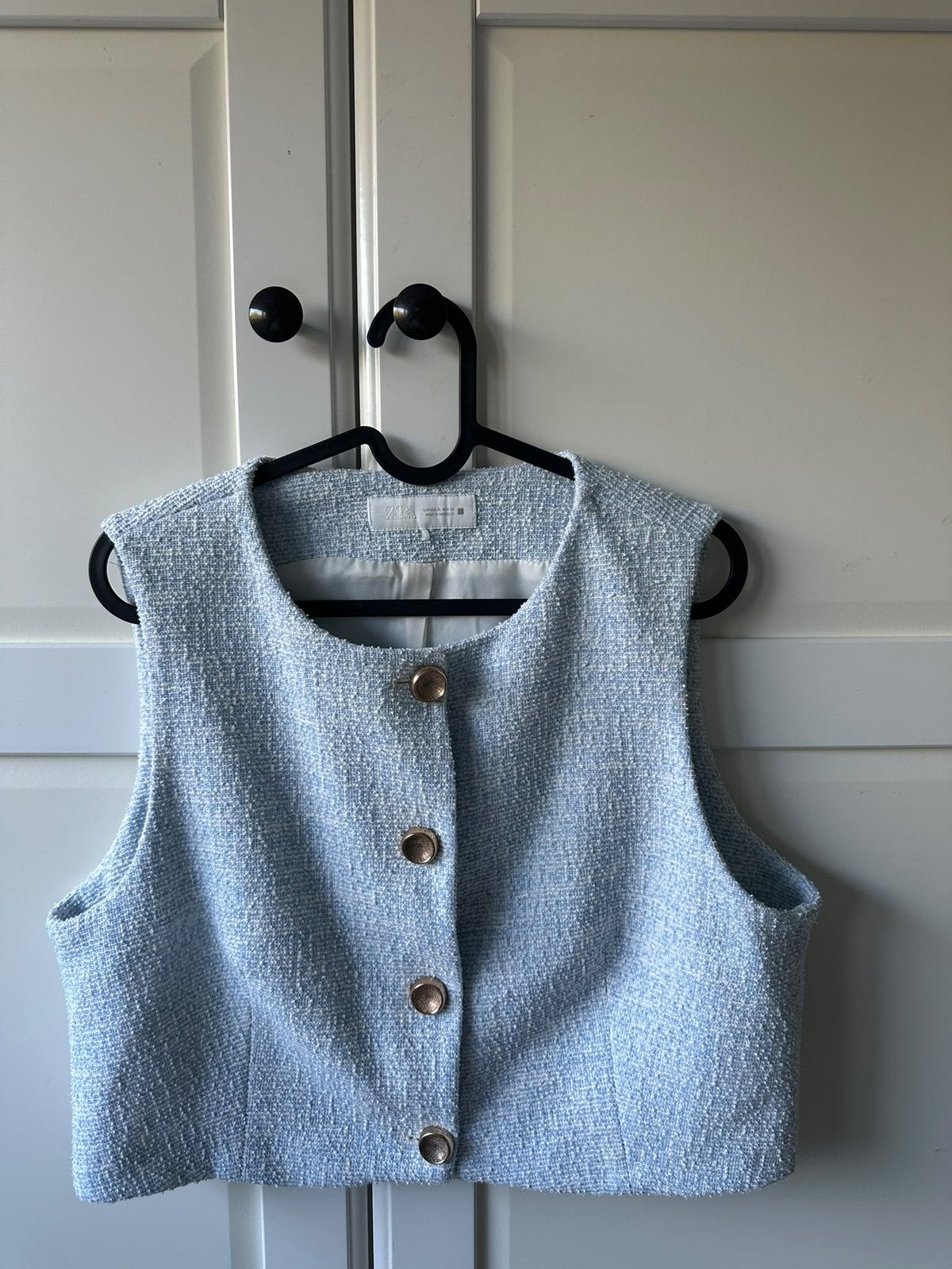 Zara licht blauw knoopjes vest- Maat XL valt klein nooit, Kleding | Dames, Ophalen, Zo goed als nieuw, Maat 46/48 (XL) of groter