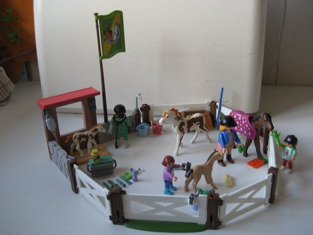 playmobil set  71471 dierenarts op weide met paarden, Ophalen of Verzenden, Zo goed als nieuw