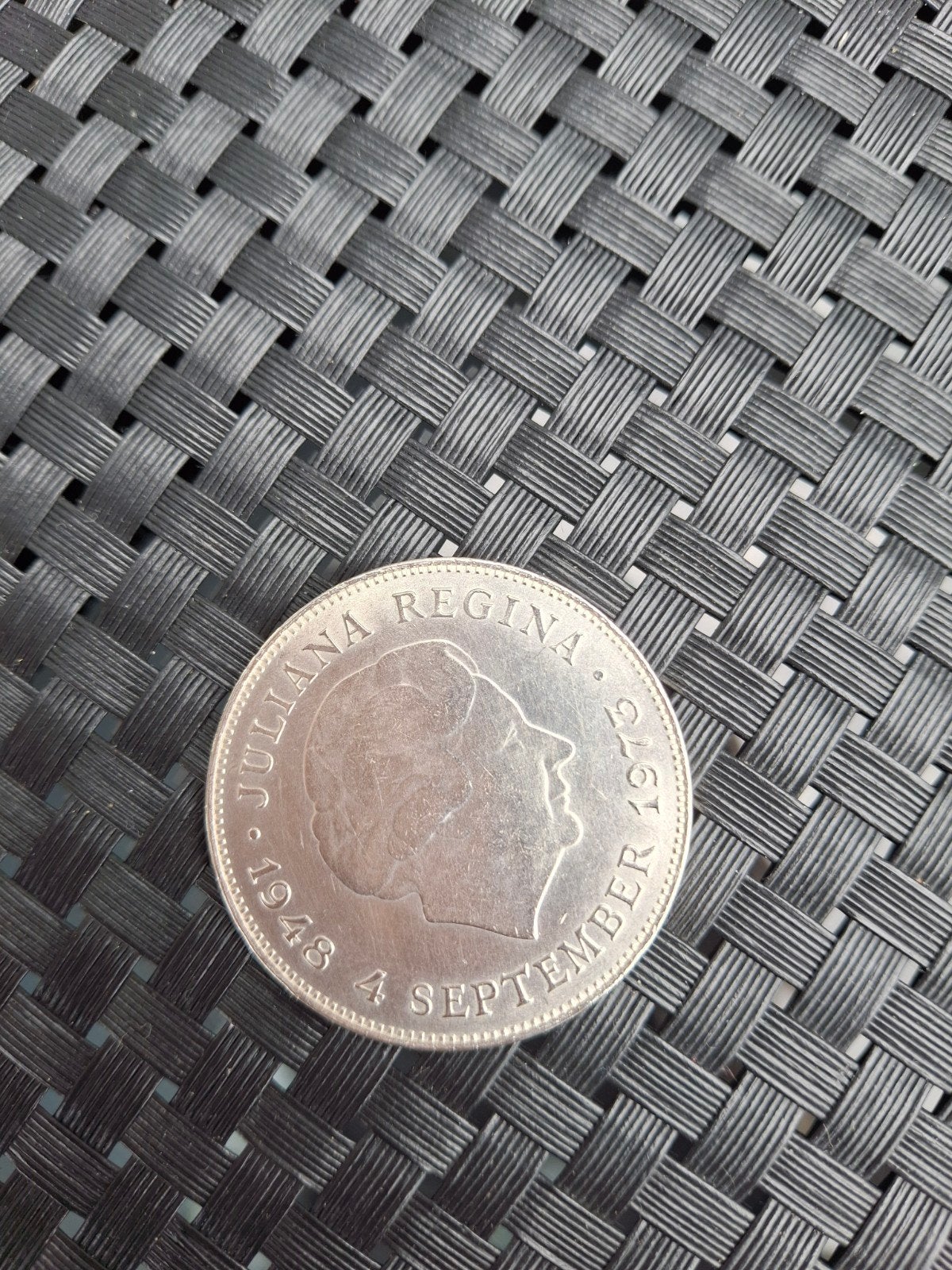 Zilveren 10 Gulden Munt Juliana 1973, Koningin Juliana, Zilver, Ophalen of Verzenden, Losse munt