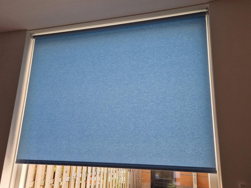 Electrische rolgordijnen - splash aqua blauw, Ophalen, Zo goed als nieuw, Blauw
