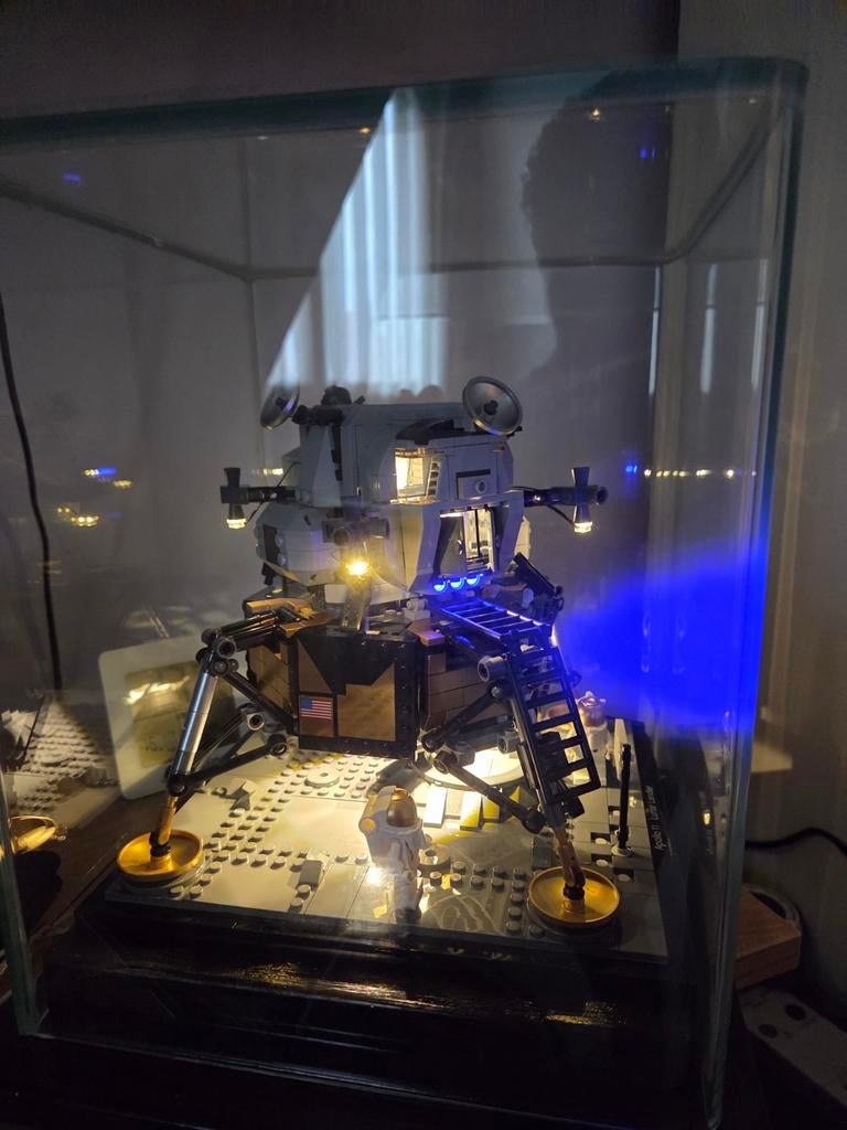 LEGO Apollo 11 Lunar Lander met verlichting en vitrine, Ophalen, Zo goed als nieuw, Overige merken